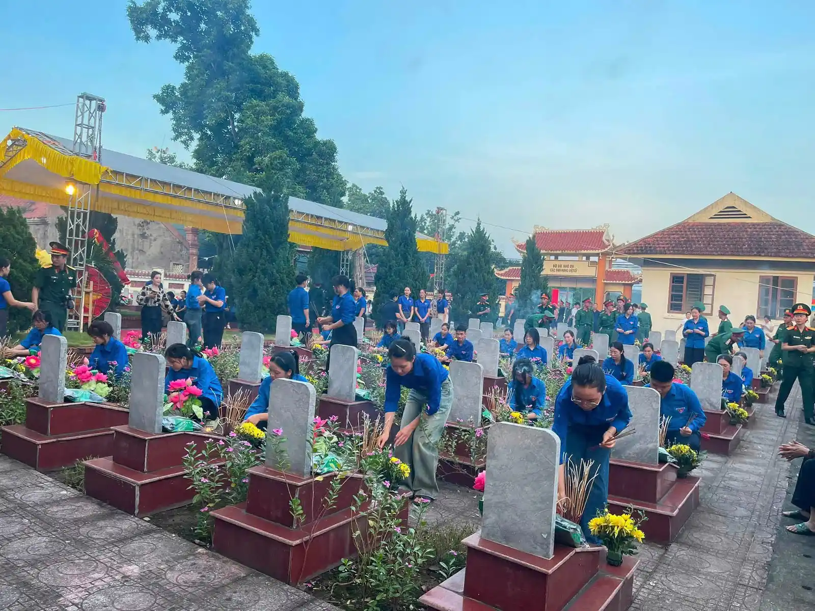 TRUNG TÂM CHĂM SÓC, NUÔI DƯỠNG VÀ ĐIỀU TRỊ NẠN NHÂN DA CAM/DIOXIN HÀ NỘI: TỔ CHỨC CHUỖI HOẠT ĐỘNG TRI ÂN THIẾT THỰC KỶ NIỆM 79 NĂM NGÀY THƯƠNG BINH – LIỆT SĨ